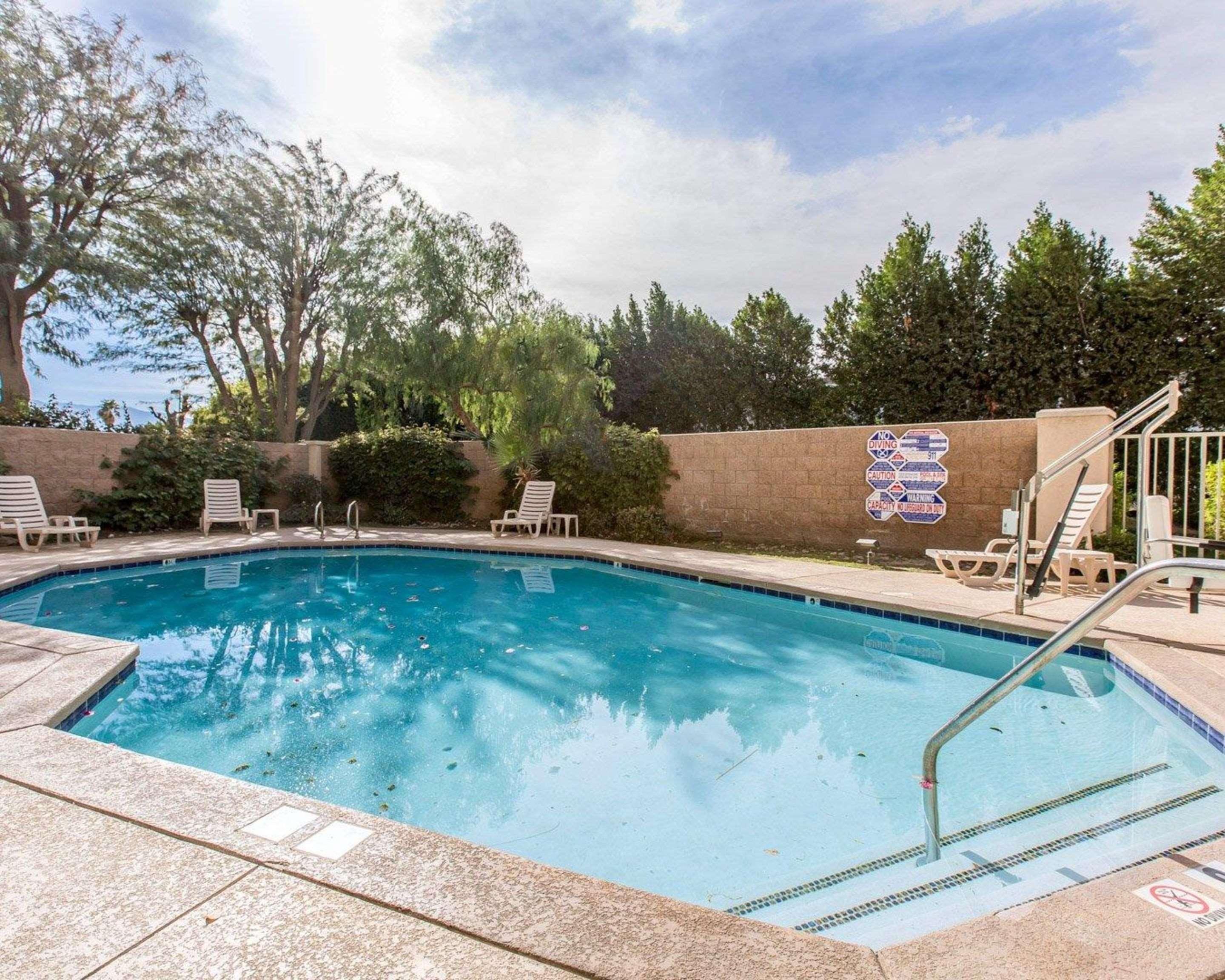 Comfort Suites Palm Desert I-10 Buitenkant foto