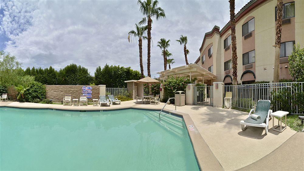 Comfort Suites Palm Desert I-10 Buitenkant foto
